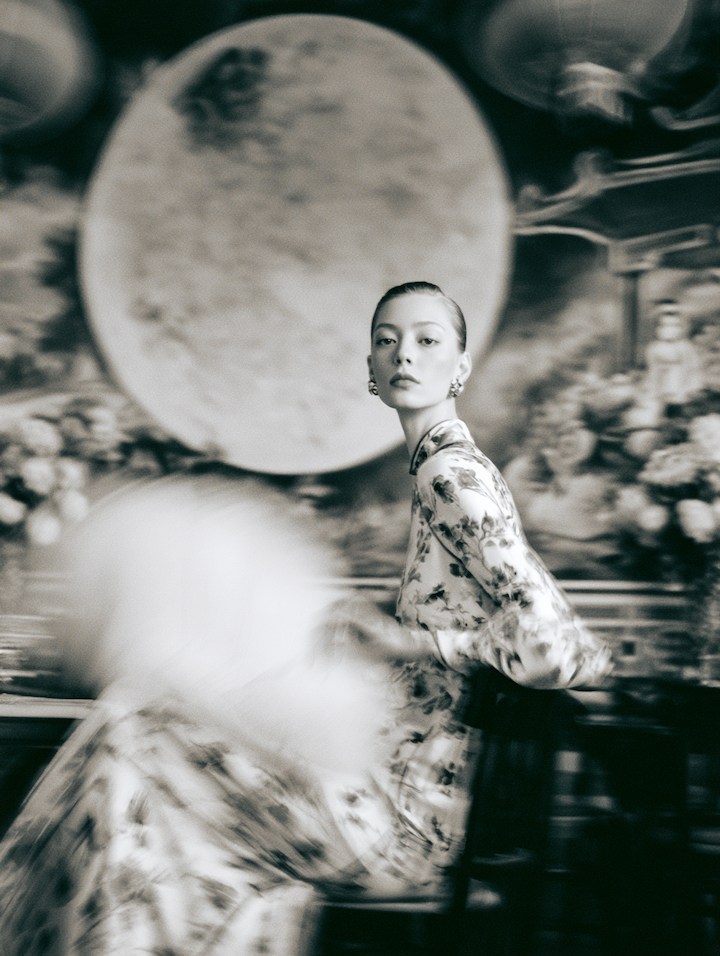 retro black and white photo of an elegant woman